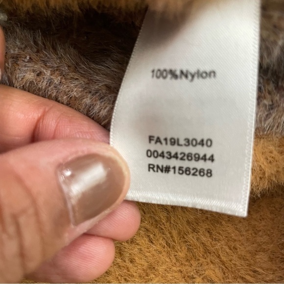 Broadway 38 Medium Crew Neck Faux Fur Color-block Animal Print Sweater - Picture 7 of 11